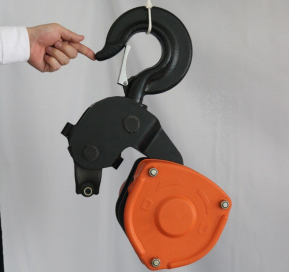 如何安全阻止手拉葫蘆牽引下的重物來回晃動(dòng)