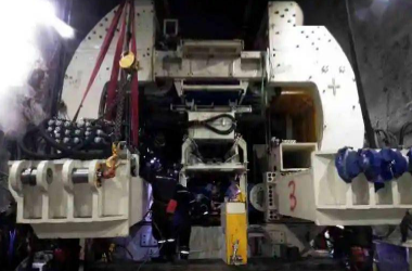 手拉葫蘆為潞盾一號盾構(gòu)機順利始發(fā)保駕護航